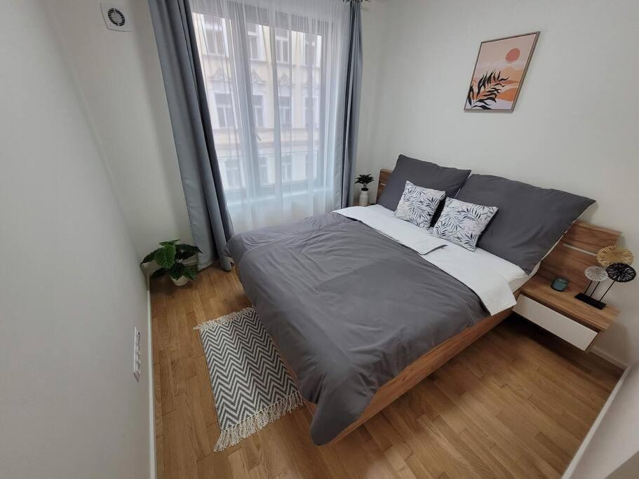 Newly Built Apartment With Balcony, Ac And Free Indoor Garage Prag Exterior foto
