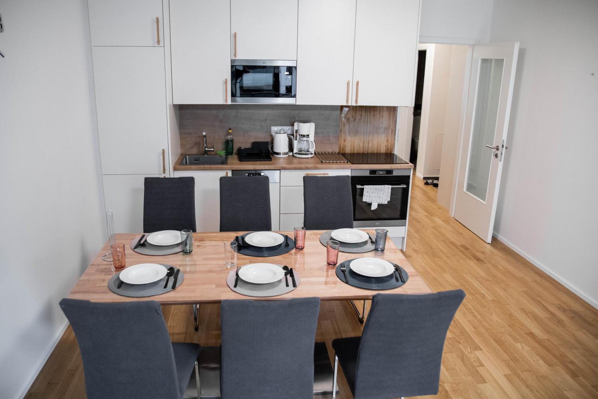 Newly Built Apartment With Balcony, Ac And Free Indoor Garage Prag Exterior foto